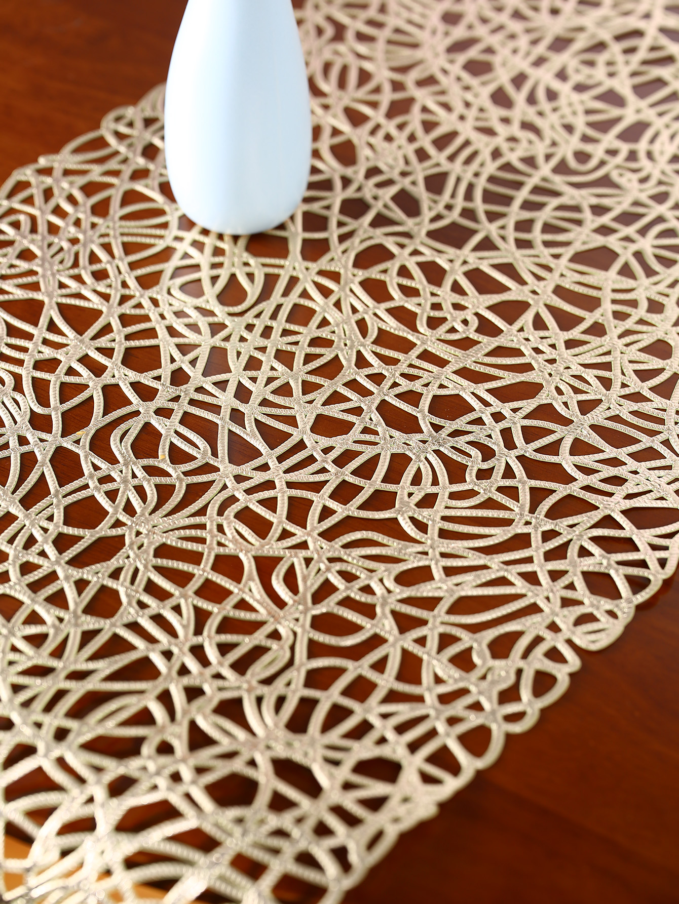 1pc, Durable and Reusable  Tab - Christmas Table Runner avaliação e preço